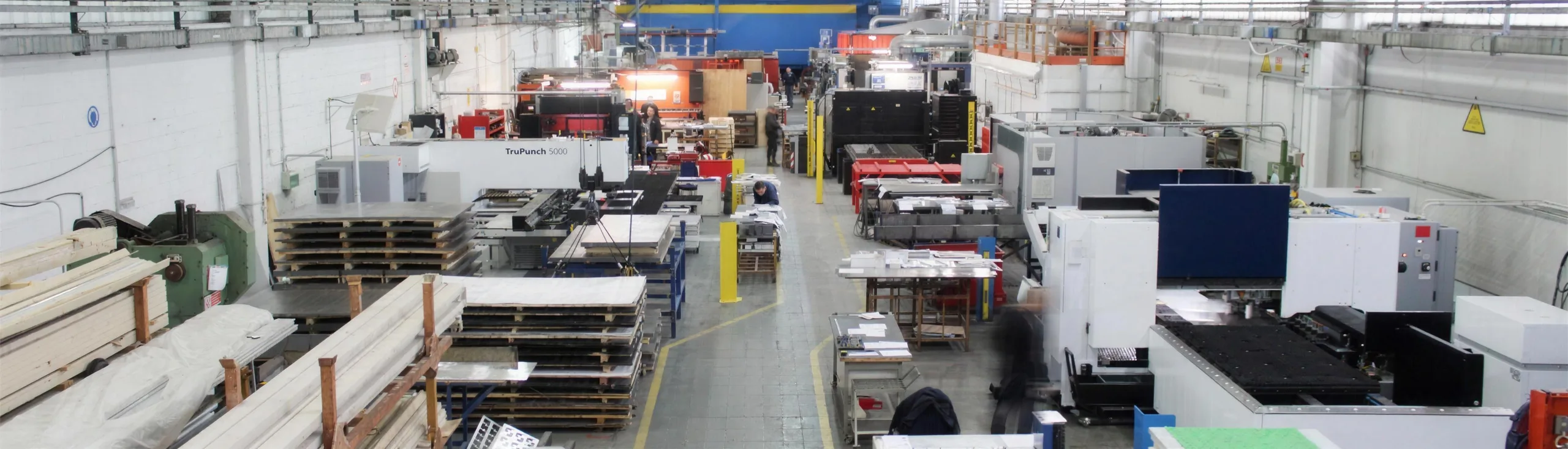 L'officina meccanica GOMA: centri di punzonatura e taglio laser