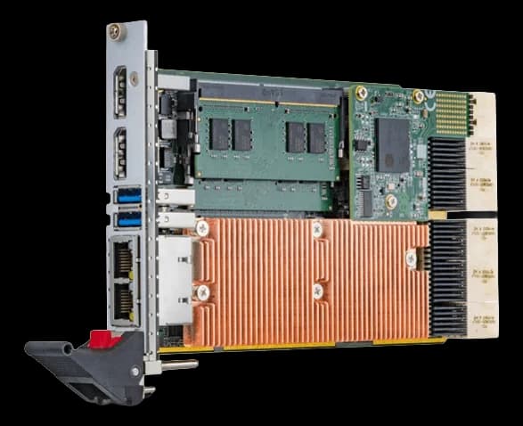 Scheda CompactPCI Serial ADLINK CPCI-A3525 con dissipatore in rame, moduli di memoria e connettori frontali