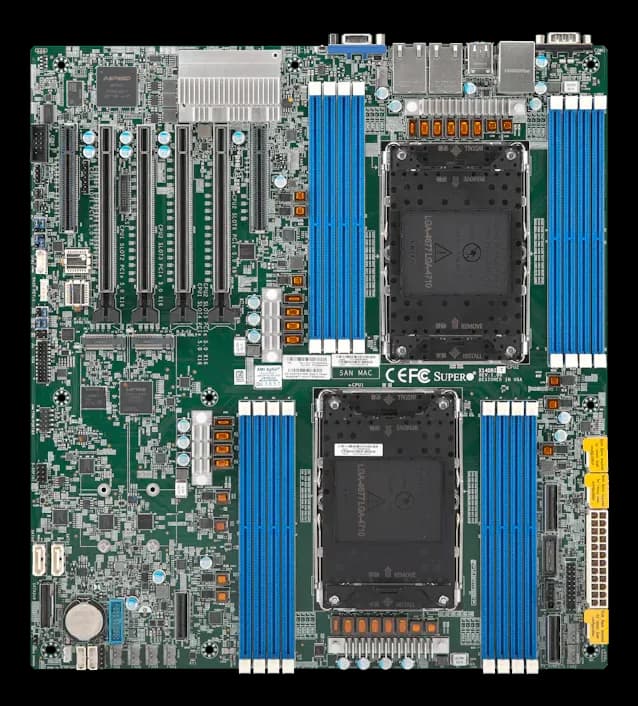 Scheda madre Supermicro MBD-X14DBI-T-B con due socket CPU, slot RAM blu e slot PCIe
