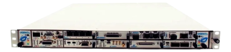 Chassis rack VadaTech VT854 1U con moduli frontali, connettori e porte multiple