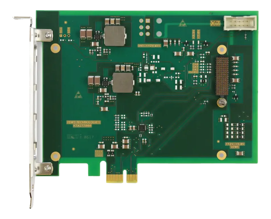 Scheda TEWS TPCE277 vista dall'alto con connettore edge PCIe, connettore ad alta densità e connettore bianco multipin