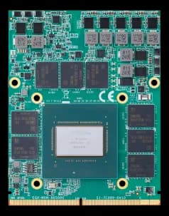 Scheda EGX-MXM-AD5000 con chip centrale, chip di memoria e connettore a pettine sul bordo inferiore