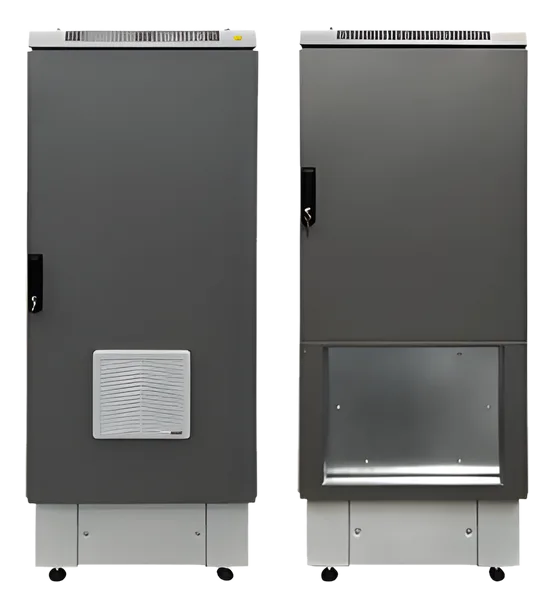 VERAK® EMC — Versione configurata · 600 x 600 mm versione con porta posteriore ridotta e pannello connettori 10U
