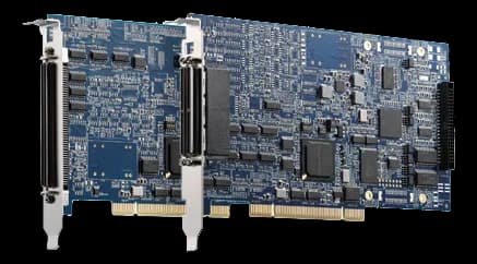 Due schede PCI ADLINK AMP-204C con connettori SCSI ad alta densità e componenti elettronici a vista