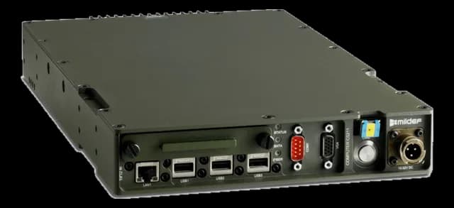 CS211 — Computer rugged 19"/2 fanless con disco di sistema estraibile