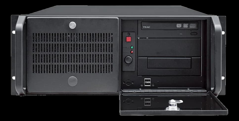 Server rack GOMA GO-419ATXR-SRV, vista frontale con masterizzatore TEAC, pannello controlli e sportellino USB aperto