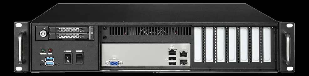 Vista frontale server rackmount GOI-257V-SRV con due vani hot-swap, pannello I/O e sette slot di espansione