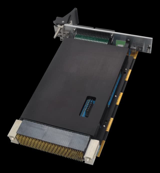 Controllo via Gig-E o PCIe per tre moduli funzione intelligenti