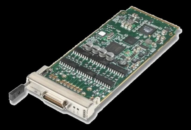 Modulo AMC.1 con 24 uscite optoisolate current source e sink