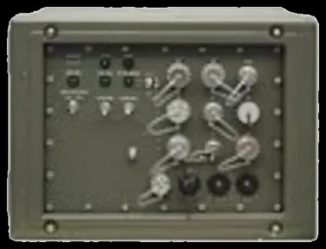 Sistema rugged trasportabile da 7 unità rack in contenitore SHERPAC