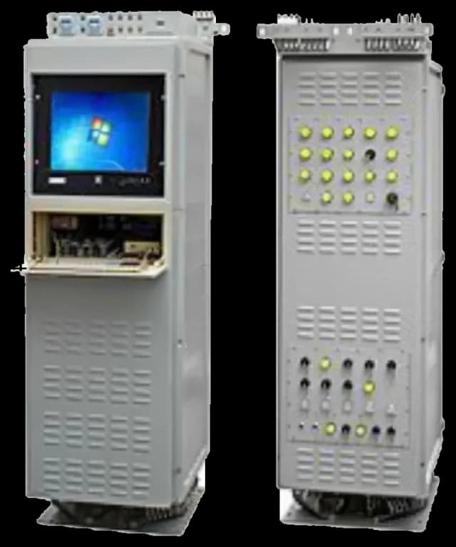 Armadio rugged integrato da 12 unità rack con base antivibrante