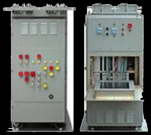 Armadio rugged integrato da 34 unità rack a porta aperta