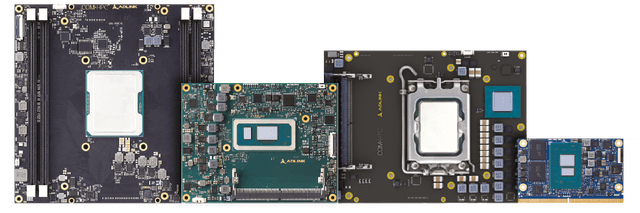 Quattro computer-on-module di formati diversi, con processore saldato o su socket